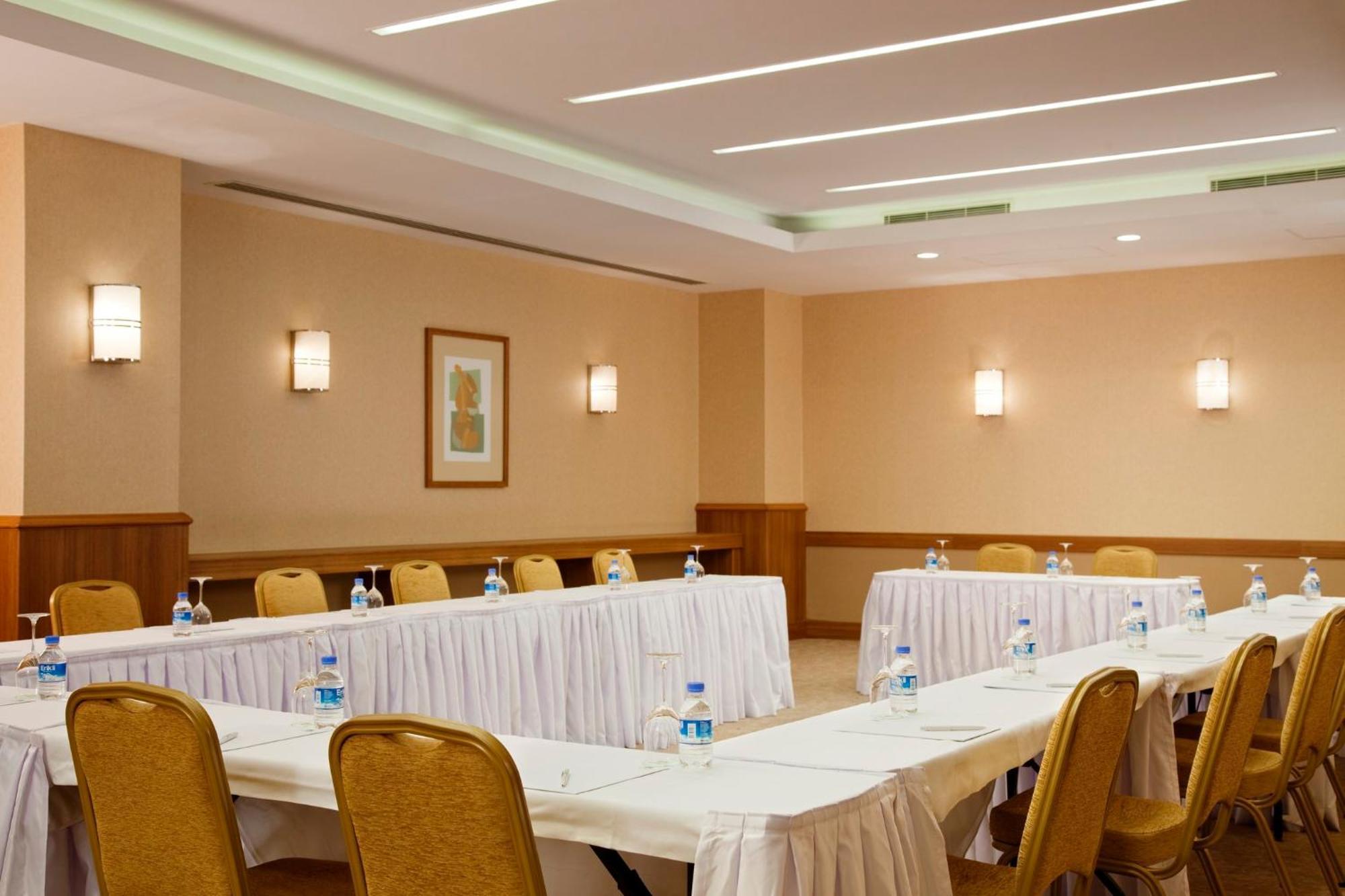 איסטמבול Holiday Inn Sisli By Ihg מראה חיצוני תמונה